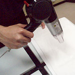 クリヤーレジンW-600(防染糊)をプリントし、表面を乾燥